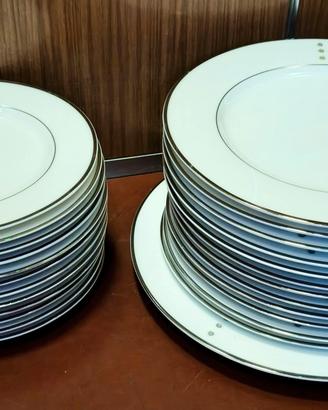 set di piatti