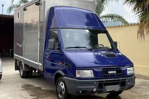 Iveco Daily 35.12 Trasporto cavalli