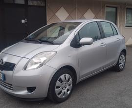 Toyota Yaris 1.0 5 porte neopatentati 2008 perfett