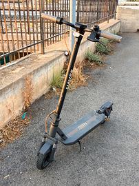 monopattinoNAVEE GT3 MAX 