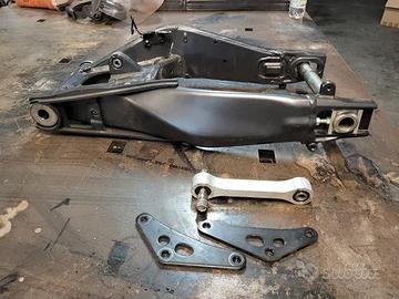 Yamaha MT09 2023 - Forcellone posteriore