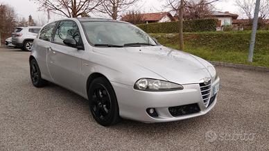 alfa Romeo 147 3pT.S. 1.6 16v 88kw 120cv anno 2006