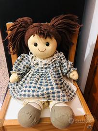 Bambola in stoffa