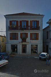 Locale per attività commerciale