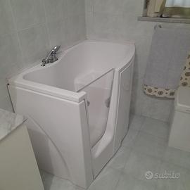 Vasca da bagno per invalidi