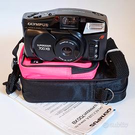 Olympus Superzoom 700XB + Custodia e Manuale