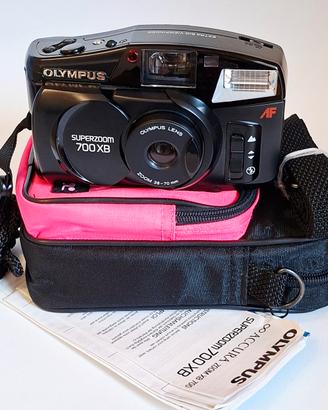 Olympus Superzoom 700XB + Custodia e Manuale