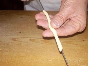 Ferretto in acciaio per lavorazione fusilli.Quadro