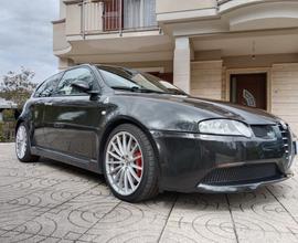 Alfa Romeo 147 3.2i V6 24V GTA - TETTO APRIBILE - 
