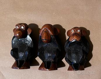 Tris scimmie saggezza legno intagliato a mano