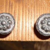 2 antiche vecchie maniglie a pomello in ferro pien