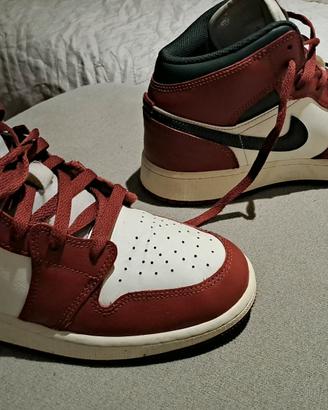 Air Jordan 1 Mid – Sail/Midnight Green/Redstone  t