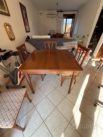 Tavolo e sedie