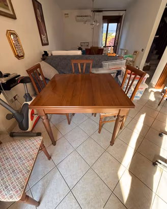 Tavolo e sedie