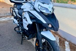 Benelli trk 502x