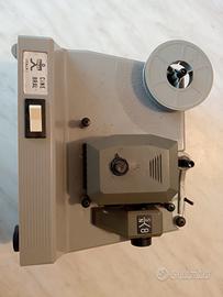 proiettore per film 8 e super 8 d'epoca funzionant