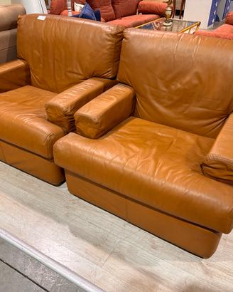 Coppia poltrone in pelle marrone