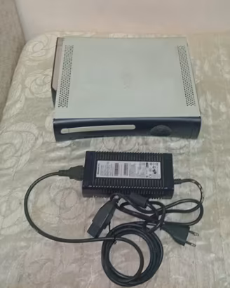 CONSOLE XBOX 360 HD 120 GB - DA RIVEDERE