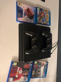Console Sony Playstation 4 con 4 giochi