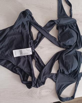 costume da bagno nero taglia 4 con cartellino