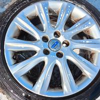 4 cerchi e gomme Volvo