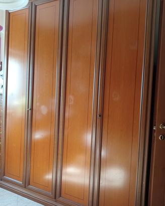 Armadio classico 4 ante in legno con cassettiera