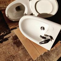 sanitari per bagno bidet e water