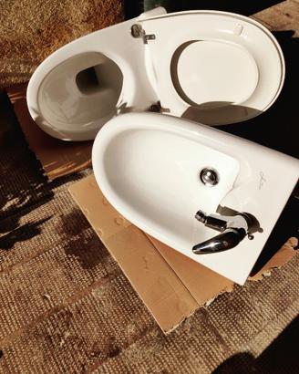 sanitari per bagno bidet e water