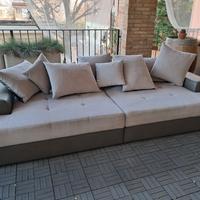 Divano Big Size Extra Large con cuscini 