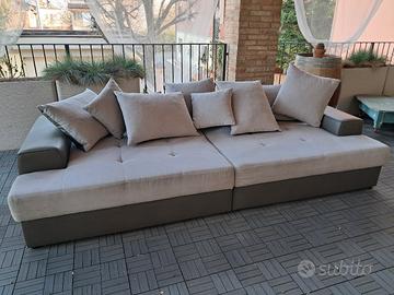 Divano Big Size Extra Large con cuscini 