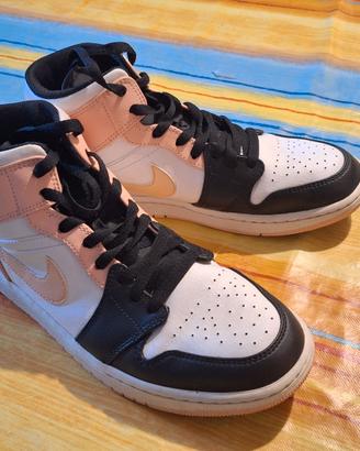 Air Jordan 1 Mid Arctic Orange Black Toe 42.5