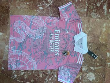 Maglietta real madrid rosa e bianca