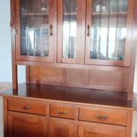 credenza con vetrina