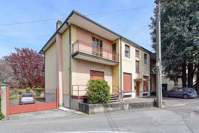 Casa indipendente di 585 m² con più di 5 locali e 