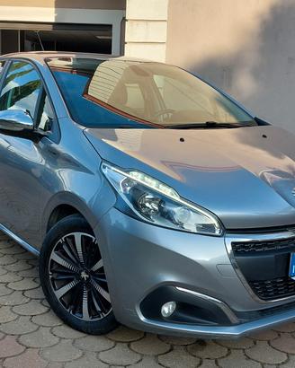 Peugeot 208 BlueHDi 100 S&S 5 porte Signature 2020