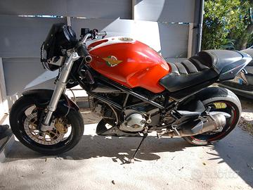 ducati monster 900