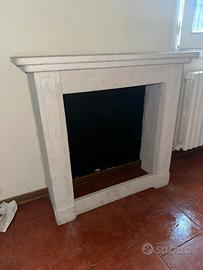 Cornice di Marmo chiaro per Camino