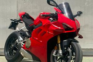 Panigale V4s
