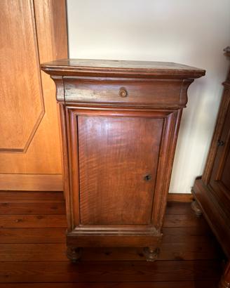 Comodino antico in Noce Massello - Metà '800