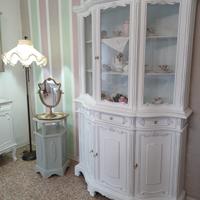 vetrina shabby 