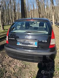AUTO CONDIZIONE CON ARIA CONDIZIONATA