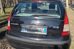 AUTO CONDIZIONE CON ARIA CONDIZIONATA