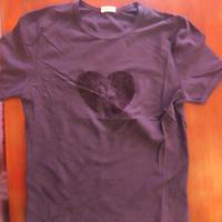 vari capi di abbigliamento da donna