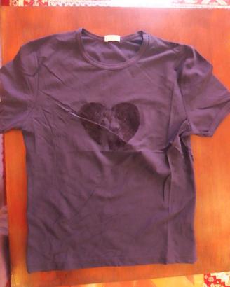 vari capi di abbigliamento da donna