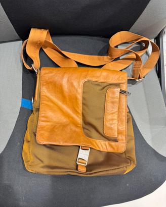 Borsello Piquadro in pelle