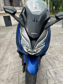 Honda Forza 350