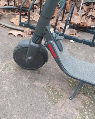 monopattino nineboot es2 