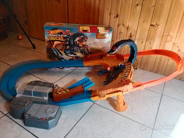 pista hotweels monster truck