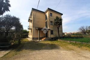 3 LOCALI A VANZAGO