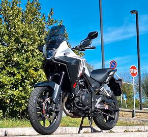 Honda NX500 con accessori e garanzia fino al 2030